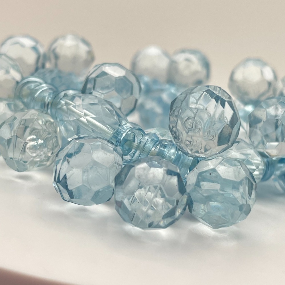 Vintage Y2K Blue Lucite Acrylic Faceted Bead Stretch Chunk Cluster Bracelet - Picture 7 of 11